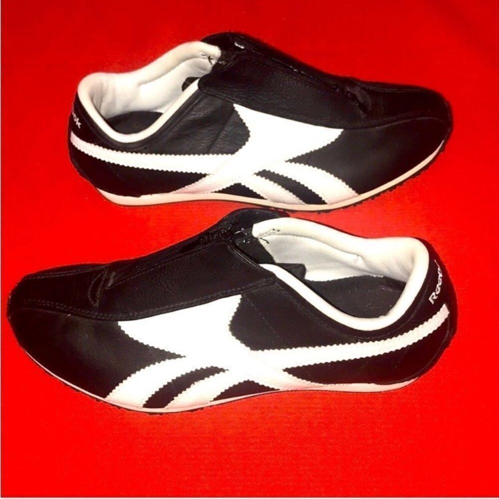 VTG, Rare Reebok Men's Black and White Sneakers Size 8.5 Unisex